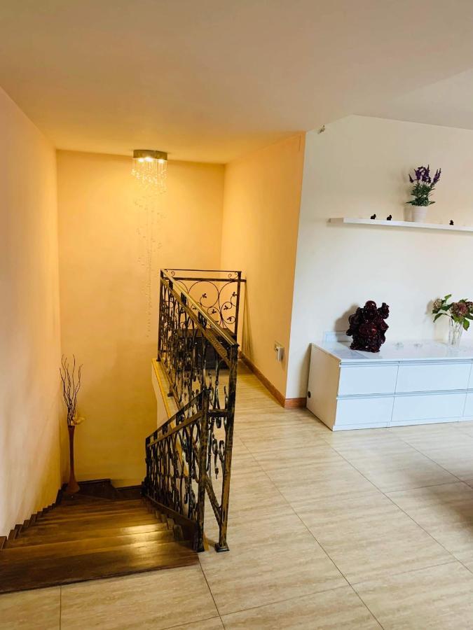 Casa Central Luxury Oradea Exterior photo