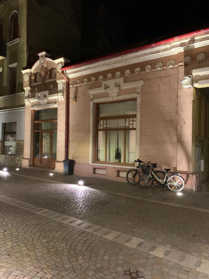 Casa Central Luxury Oradea Exterior photo