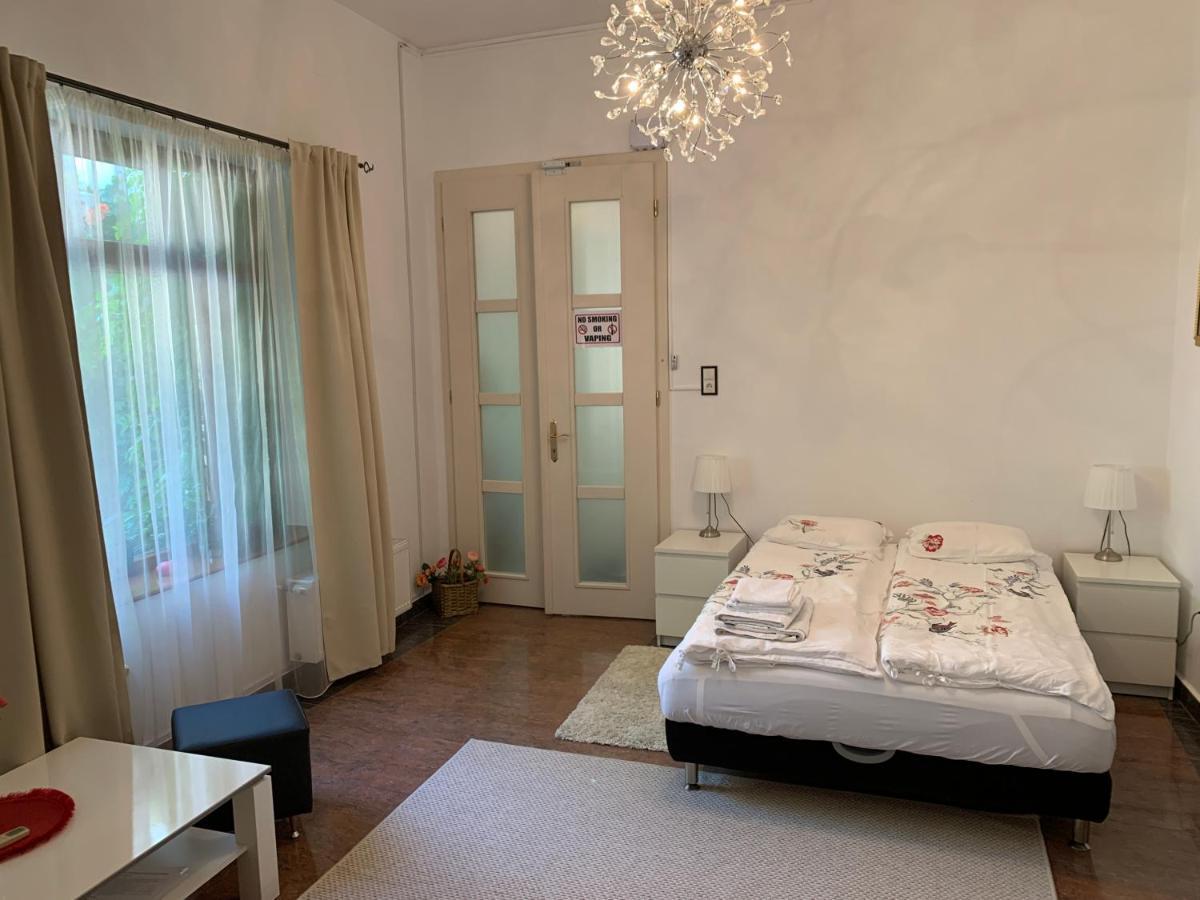 Casa Central Luxury Oradea Exterior photo