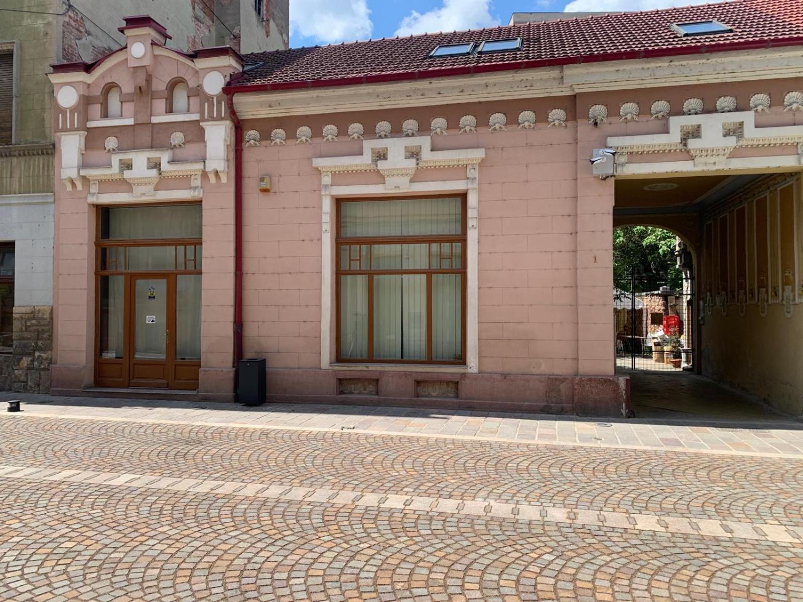 Casa Central Luxury Oradea Exterior photo